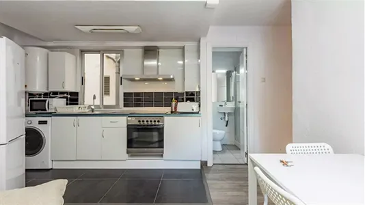 Rooms in Tavernes Blanques - photo 7