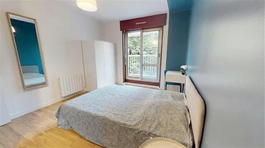 Rooms in Saint-Étienne - photo 4