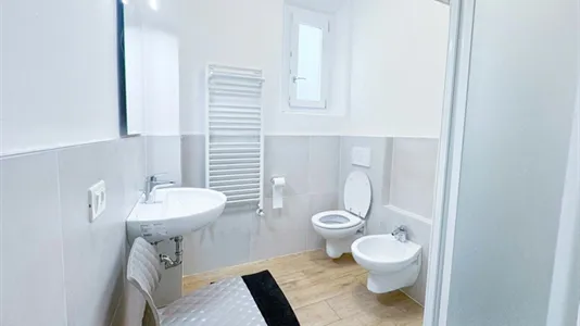 Rooms in Florence - photo 2
