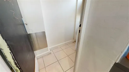 Rooms in Lyon - photo 9