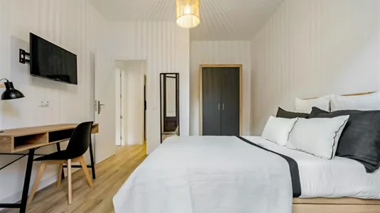 Rooms in Barcelona Eixample - photo 7