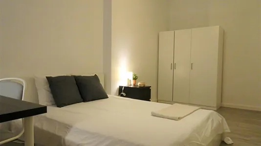 Rooms in Madrid Chamberí - photo 2