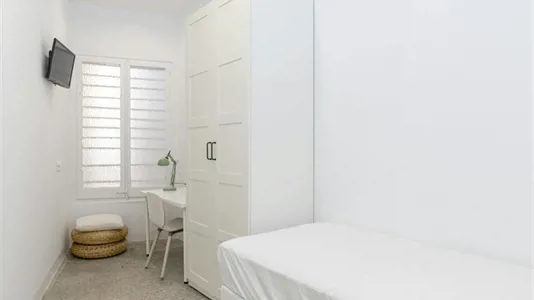 Rooms in El Prat de Llobregat - photo 1