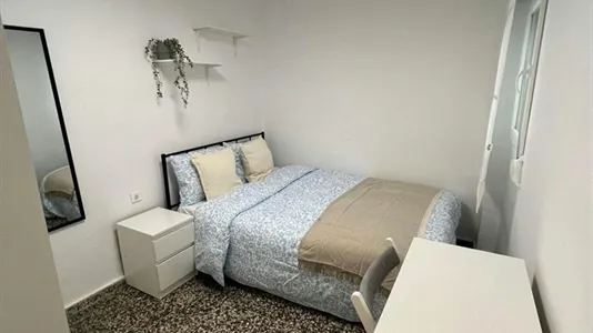 Rooms in Mislata - photo 2