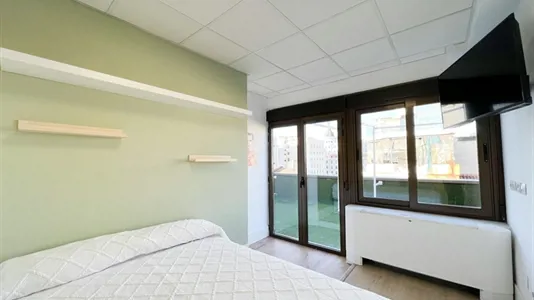 Rooms in Madrid Chamberí - photo 2