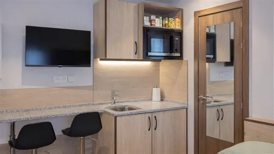 Rooms in Madrid Moncloa-Aravaca - photo 5