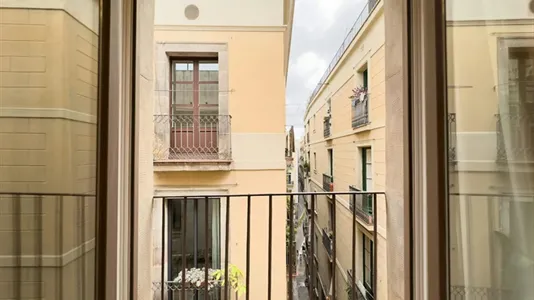 Rooms in Barcelona Ciutat Vella - photo 6