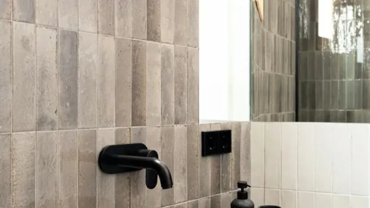 Rooms in Barcelona Eixample - photo 7