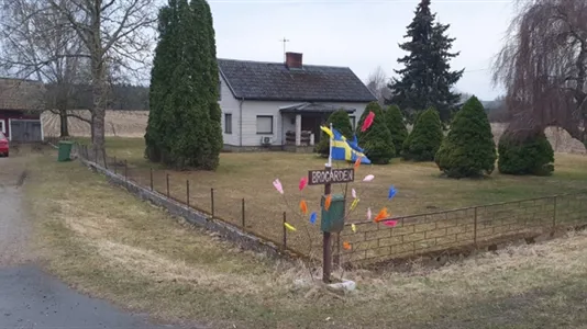 Houses in Falköping - photo 1