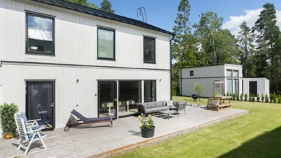 Huddinge - 5rok - tillsv - 23.345kr/mån
