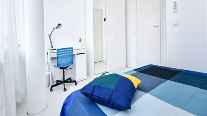 Room for rent in Milano Zona 9 - Porta Garibaldi, Niguarda, Milan