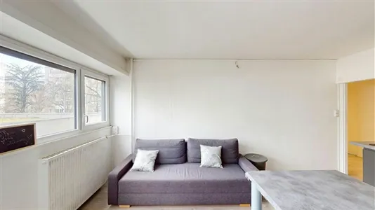 Rooms in Grenoble - photo 3