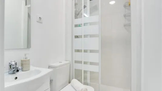 Rooms in Madrid Centro - photo 7