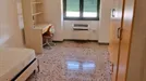 Room for rent, Sassari, Sardegna, Via Napoli, Italy