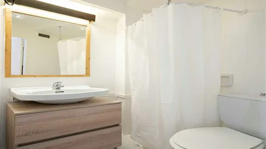 Rooms in Madrid Centro - photo 8