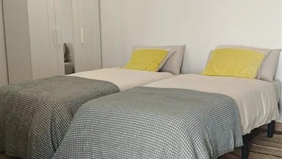Room for rent in Cornellà de Llobregat, Cataluña