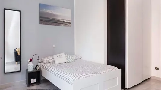 Rooms in Corsico - photo 1