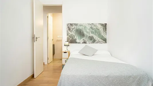 Rooms in Oviedo - photo 2