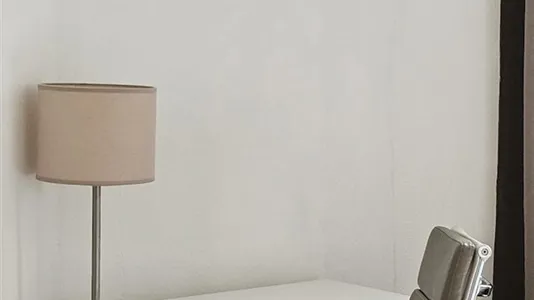 Rooms in Berlin Charlottenburg-Wilmersdorf - photo 4