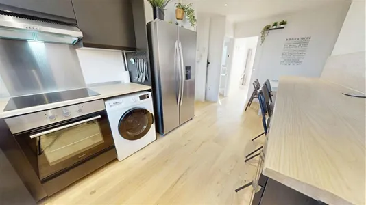 Rooms in Lyon - photo 5