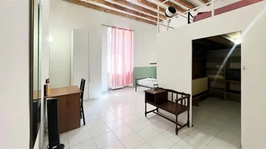 Apartments in Milano Zona 5 - Vigentino, Chiaravalle, Gratosoglio - photo 2