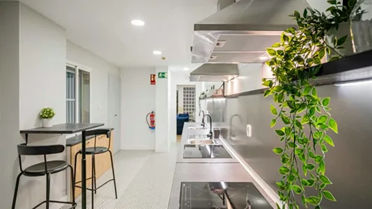 Rooms in Madrid Tetuán - photo 10