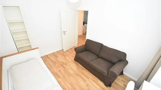 Rooms in Frankfurt West - photo 2