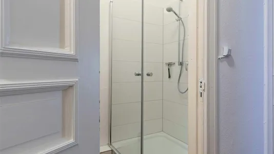 Rooms in Hamburg Nord - photo 10