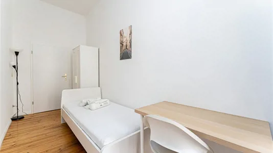 Rooms in Berlin Friedrichshain-Kreuzberg - photo 2