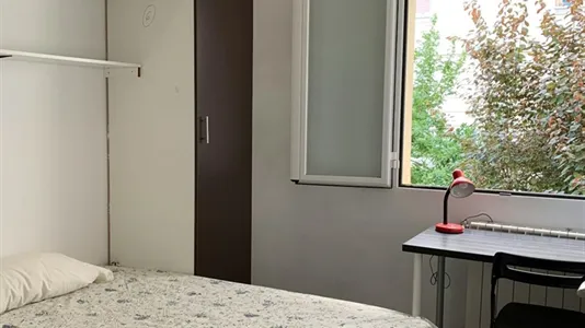 Rooms in Madrid Chamberí - photo 1