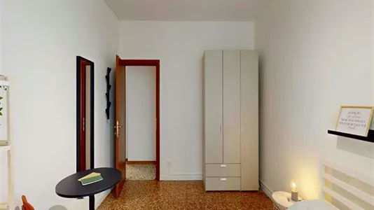 Rooms in Milano Zona 8 - Fiera, Gallaratese, Quarto Oggiaro - photo 5