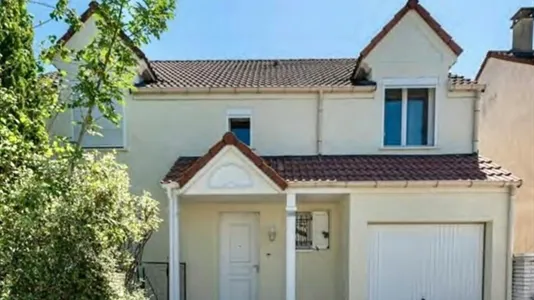 Houses in Torcy - photo 3