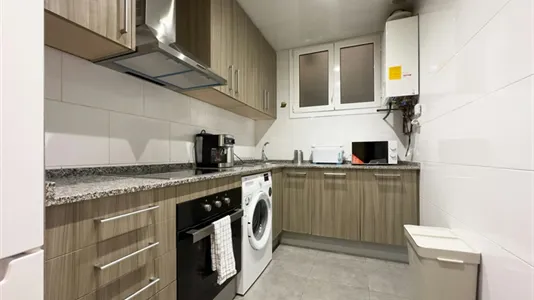 Rooms in Barcelona Ciutat Vella - photo 4