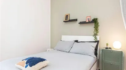 Room for rent in Milano Zona 5 - Vigentino, Chiaravalle, Gratosoglio, Milan