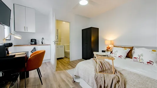 Rooms in Villaviciosa de Odón - photo 2