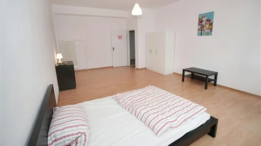 Rooms in Berlin Tempelhof-Schöneberg - photo 2
