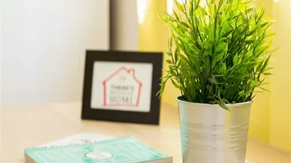 Room for rent in Milano Zona 6 - Barona, Lorenteggio, Milan