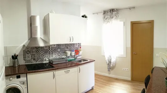 Rooms in Barcelona Ciutat Vella - photo 10