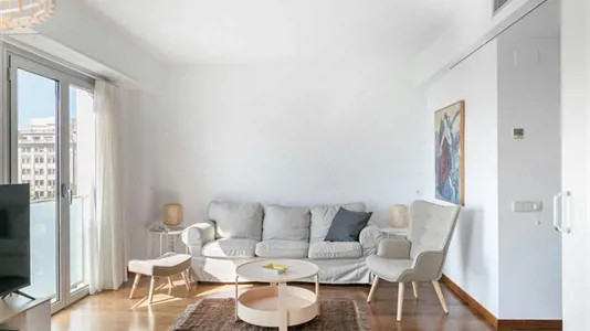 Apartments in Barcelona Eixample - photo 3