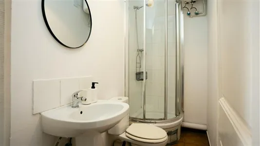 Rooms in Barcelona Gràcia - photo 10