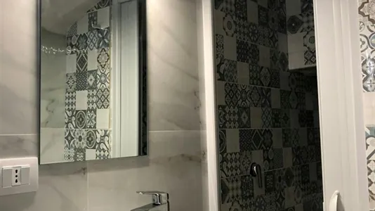 Rooms in Napoli Municipalità 2 - photo 8