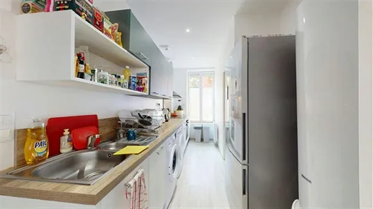 Rooms in Lyon - photo 9