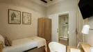 Room for rent, Barcelona Ciutat Vella, Barcelona, &lt;span class=&quot;blurred street&quot; onclick=&quot;ProcessAdRequest(13275045)&quot;&gt;&lt;span class=&quot;hint&quot;&gt;See streetname&lt;/span&gt;[xxxxxxxxxxxxx]&lt;/span&gt;