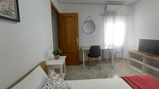 Rooms in Madrid Puente de Vallecas - photo 5