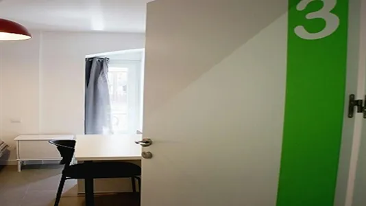 Rooms in Madrid Centro - photo 5