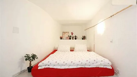Rooms in Budapest XVI. kerület - photo 1