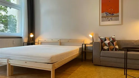 Apartments in Berlin Mitte - photo 4