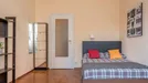 Room for rent, Milano Zona 6 - Barona, Lorenteggio, Milan, Via Lorenteggio, Italy