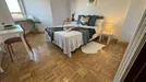 Room for rent, Madrid Retiro, Madrid, &lt;span class=&quot;blurred street&quot; onclick=&quot;ProcessAdRequest(13745009)&quot;&gt;&lt;span class=&quot;hint&quot;&gt;See streetname&lt;/span&gt;[xxxxxxxxxxxxx]&lt;/span&gt;