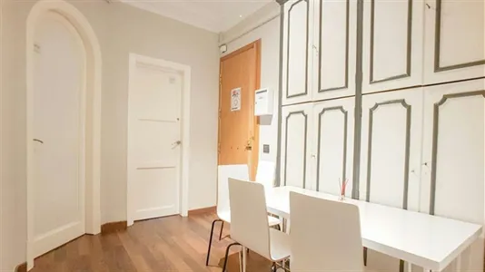 Rooms in Barcelona Gràcia - photo 9